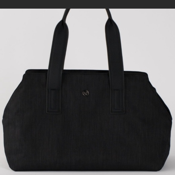 lululemon athletica Handbags - Lululemon Go Getter bag (heat proof pocket) 26L